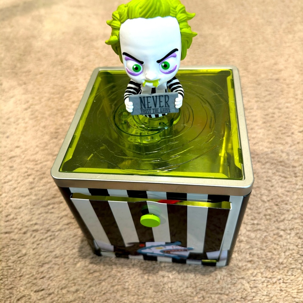 Beetlejuice popcorn bucket - lights up